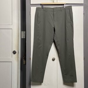 lululemon men pants size 40 green